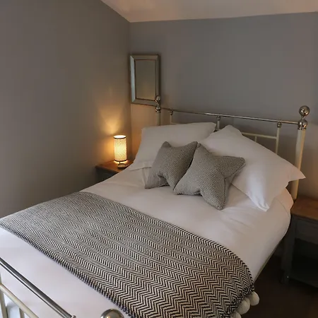 Inglenook Nocleg ze śniadaniem 4*